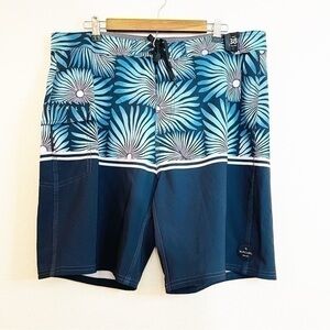 Rip Curl Floral Print Men Swim Shorts Size 38 Blue/White